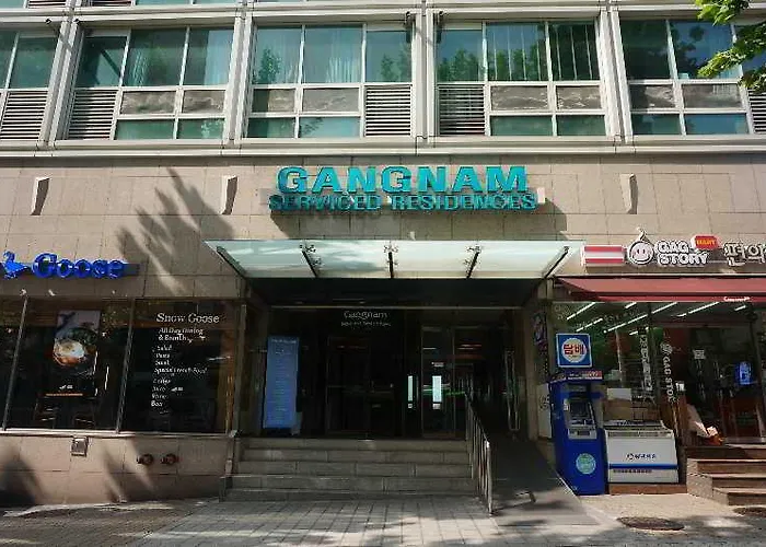Отель Gangnam Family